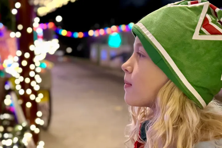 Families ride TVRM’s North Pole Limited, sipping cocoa aboard a festive vintage train bound for Santa’s workshop.