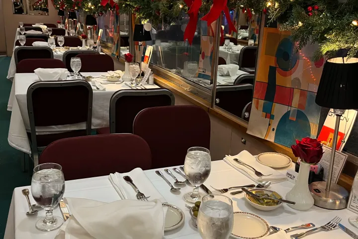 Book Your Christmas Dinner Train Tickets for a Festive Culinary Journey