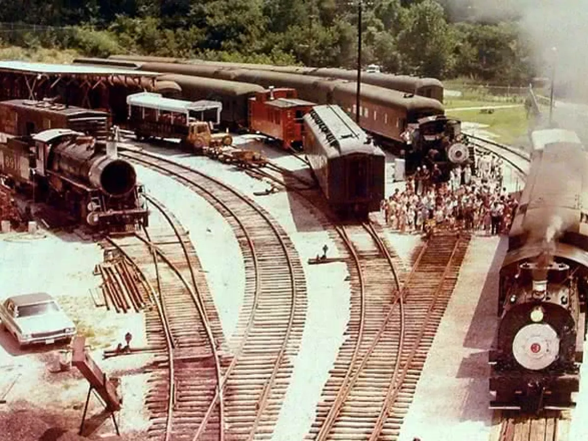 Passengers can experience a bit of history on TVRM's trains, which run through Missionary Ridge Tunnel. Completed in 1858, the tunnel is on the National Register of Historic Places and is the primary reason TVRM runs on the 3-mile section of the former Southern Railway.