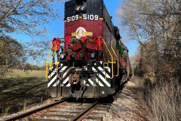 Deck the Rails: Hiwassee's Ultimate Santa Train Experience!