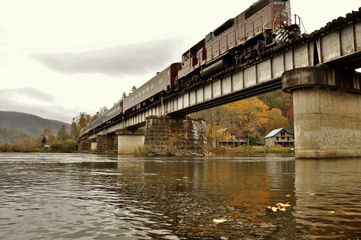 Rail enthusiasts and history buffs alike will love experiencing the Hiwassee River Rail Adventure Train. This excursion takes passengers on a journey back in time, winding through the stunning autumn colors of the Appalachian Mountains.