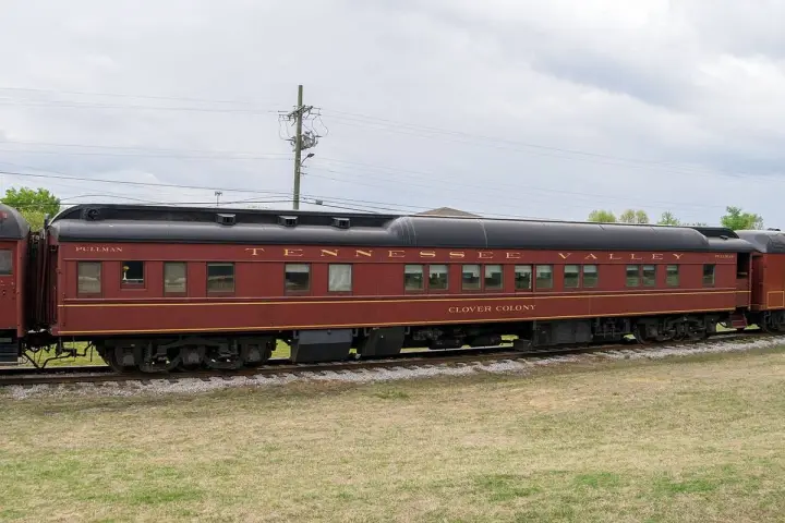 Feast with a View: Dine on Tennessee's Moving Trains.
