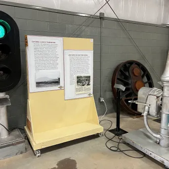 a traffic light sitting next to a building