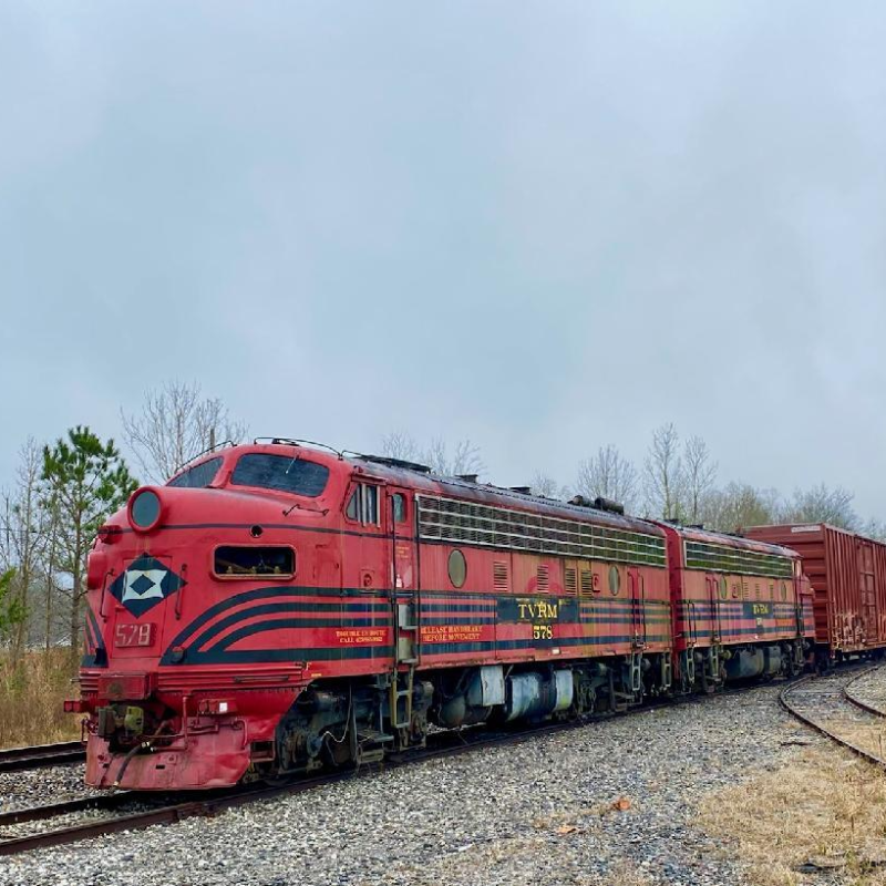 EMD F7 Locomotives 576 & 578: Chicago Northwestern Icons