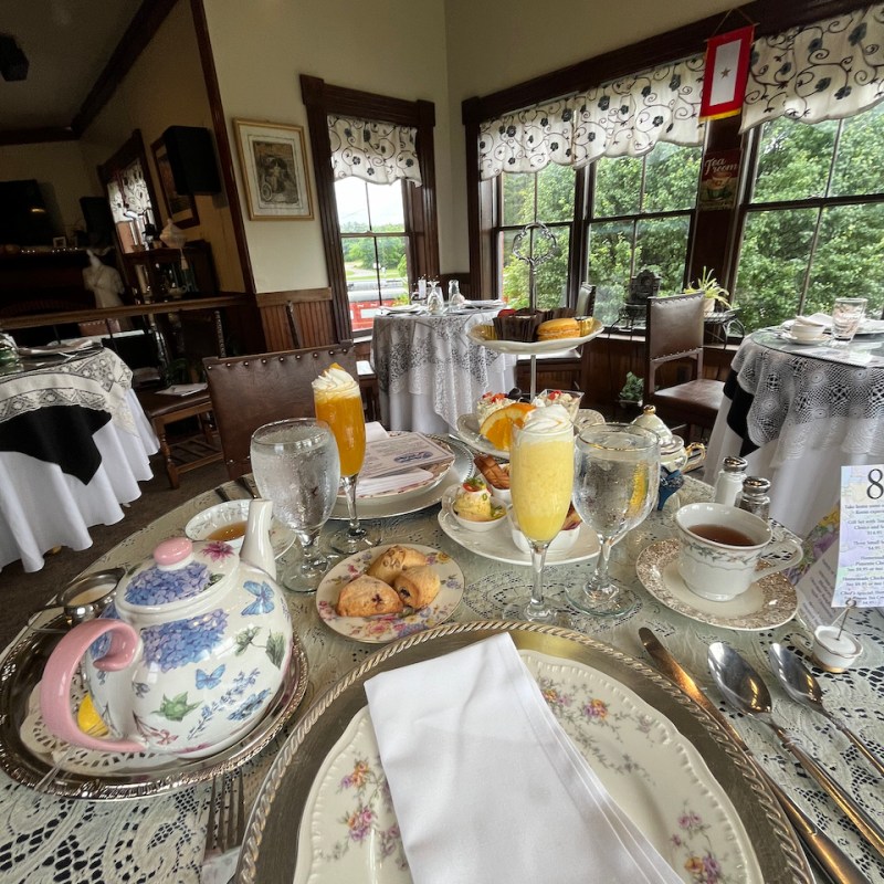 Historic Chattanooga Train Ride and High Tea