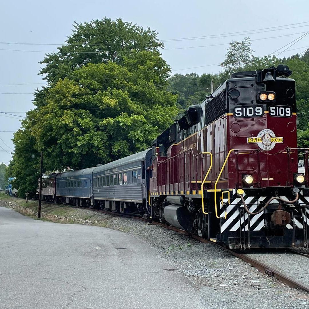 Experience East Tennessee's Beauty Aboard Copperhill Special: An 85-Mile Scenic Train Journey!