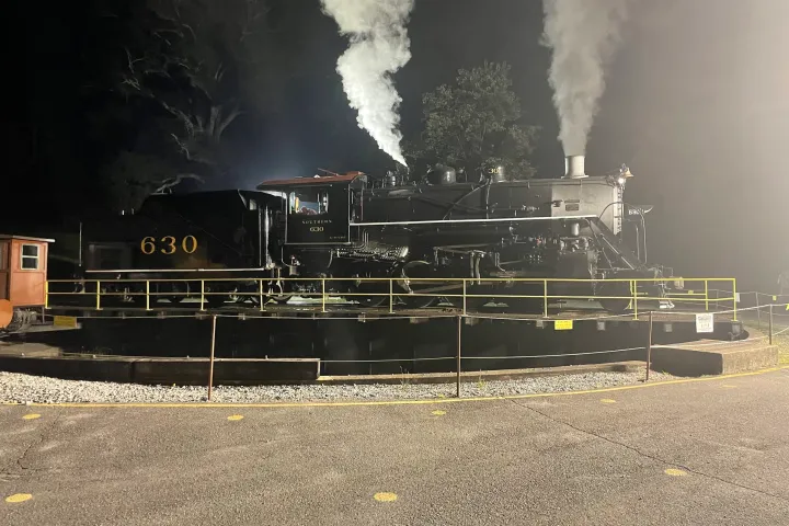 Capture Vintage Trains at TVRM's Evening Event!