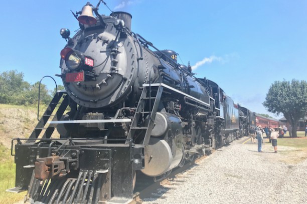 Evening Ridge Runner: Music, Drinks & More!