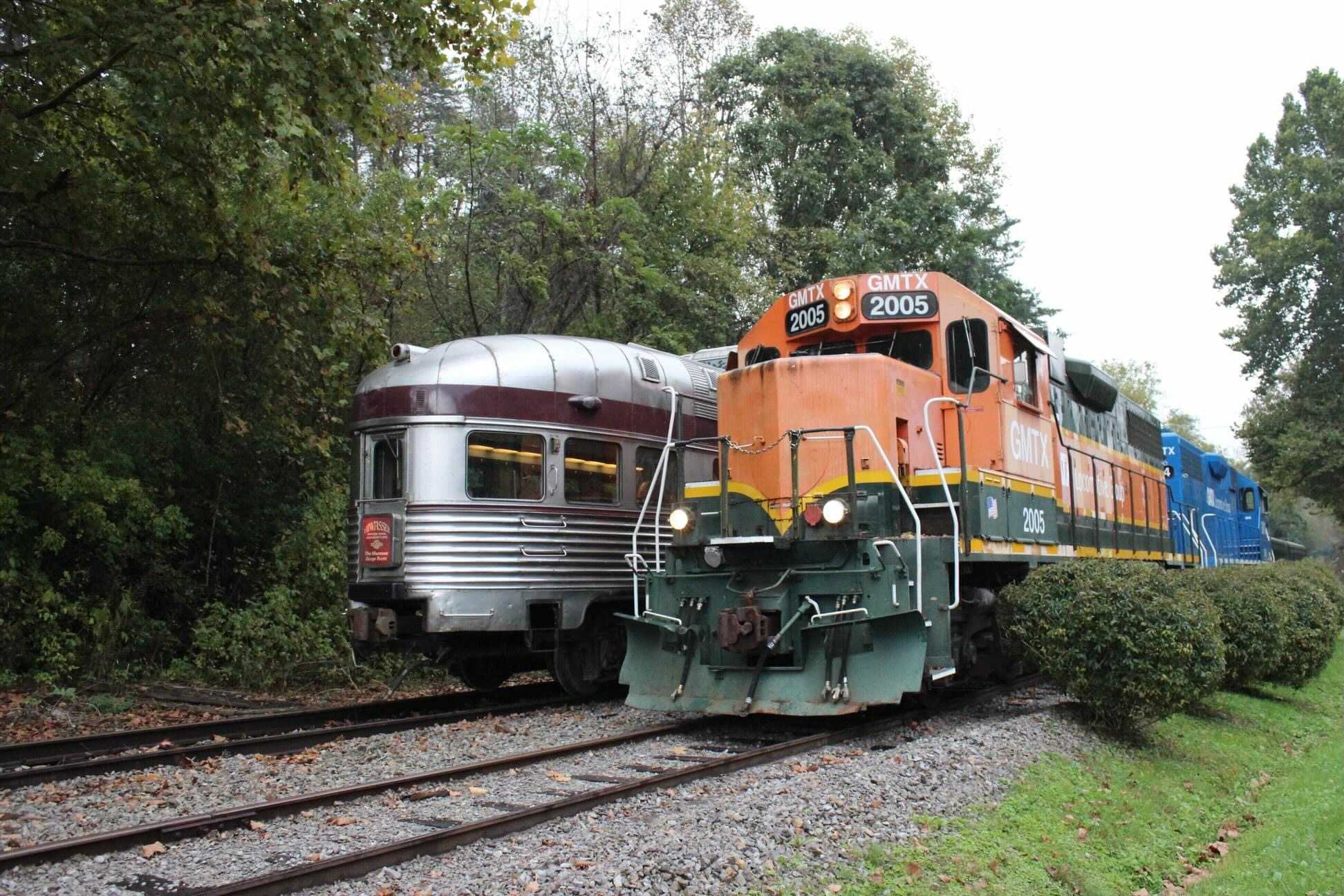 Autumn Train Rides: Experience East Tennessee’s Magic Autumn Train Rides: Experience East Tennessee's Magic