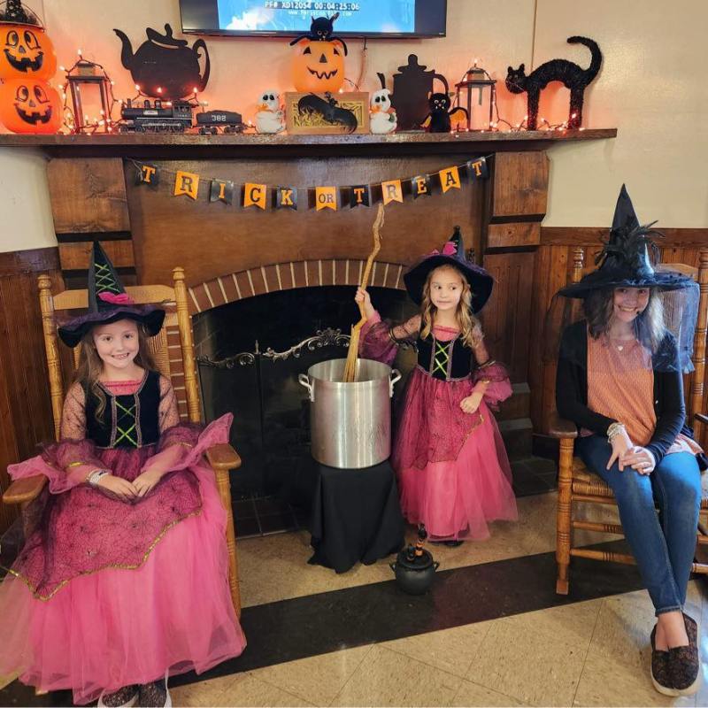 Halloween Eerie Express: Spooktacular Train Adventures Await!