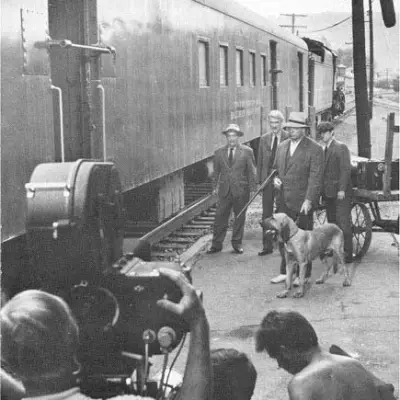 4501 pulling into the depot at 