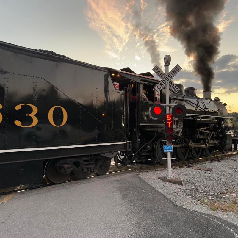 A Memorable Sunset Journey: Evening Ridge Runner’s Final Call