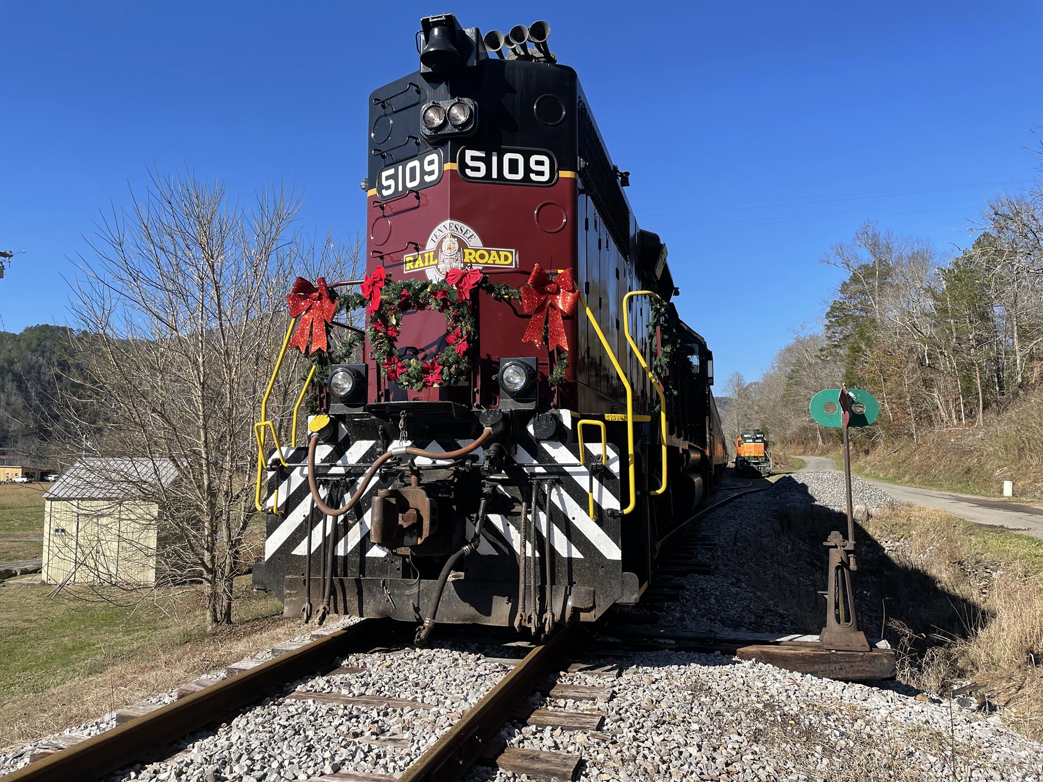 Step into a Winter Wonderland on the Hiwassee Holiday Train. Step into a Winter Wonderland on the Hiwassee Holiday Train.