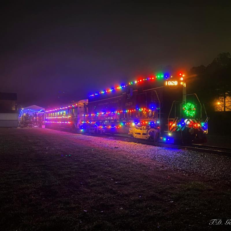 Tennessee Valley's Enchanted Train Ride to the North Pole!