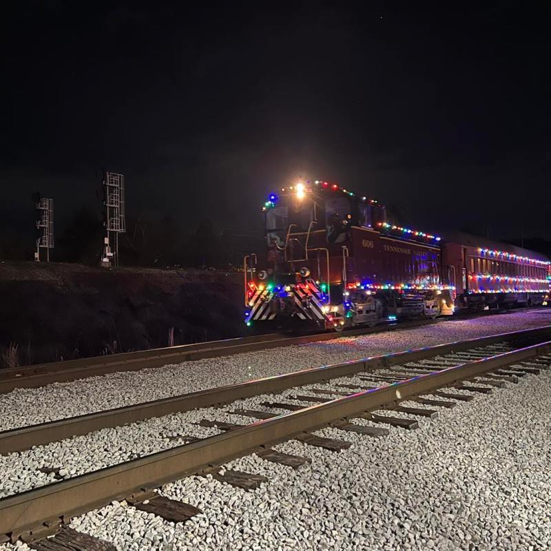 All Aboard the Tennessee Valley Festive Express!