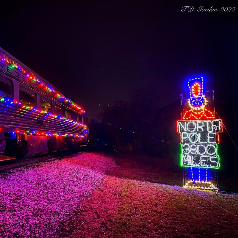 Holiday Cheers in Chattanooga: Nightcap Train Rides Await!
