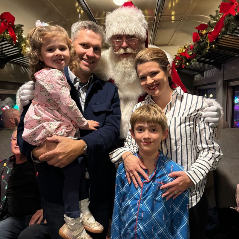 December Holiday Train Rides: A Family Adventure