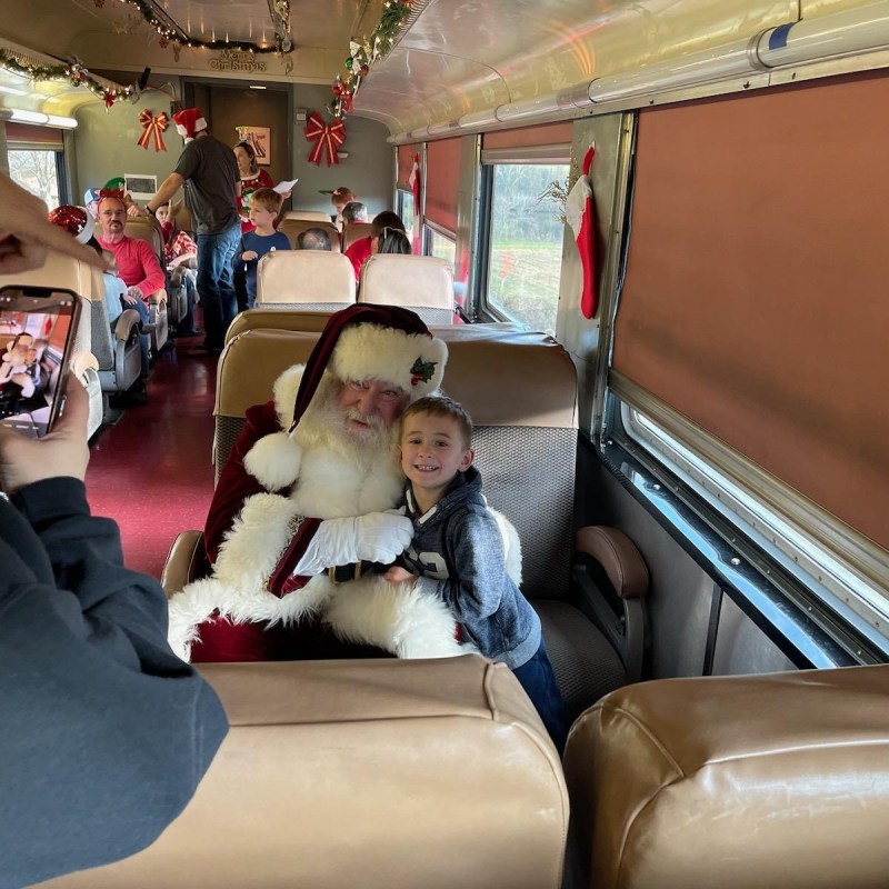 Join Santa for a Festive Journey in Delano, TN