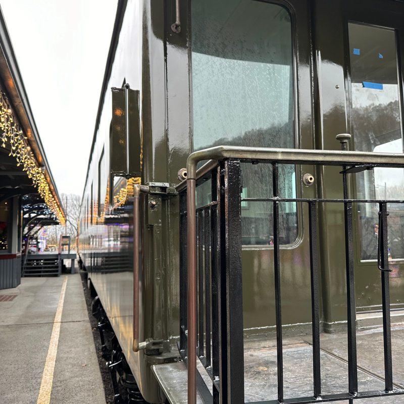 Discover the Charm of Southern Railways with Office Car 21