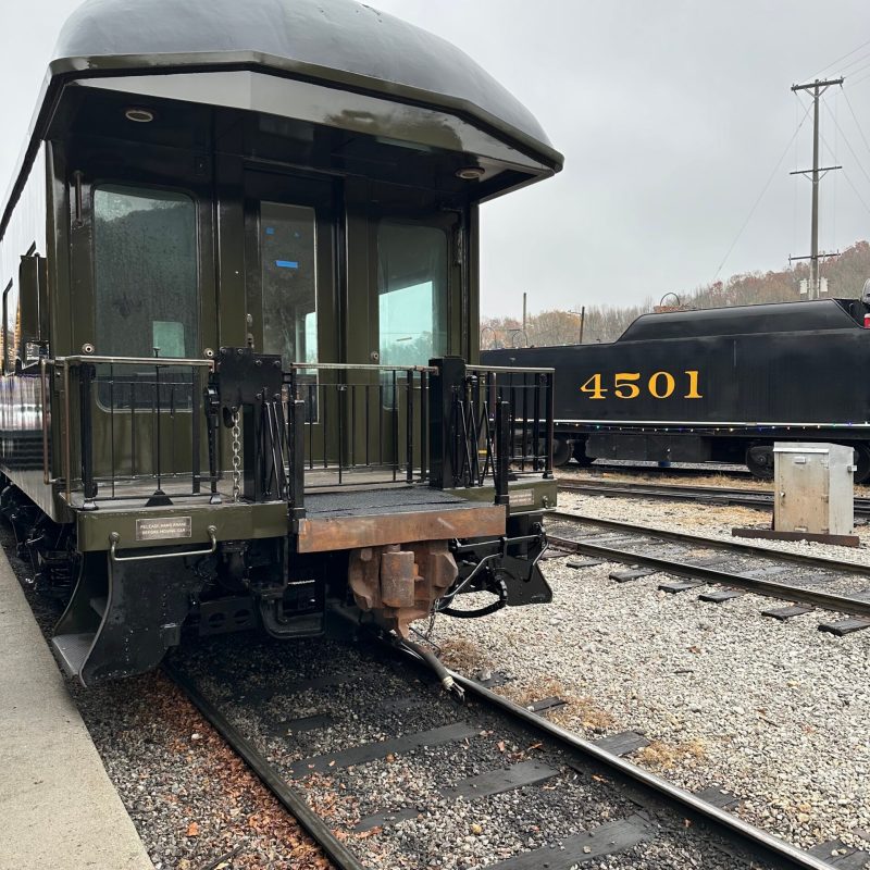 See the Newly Painted Office Car 21 in Southern Style