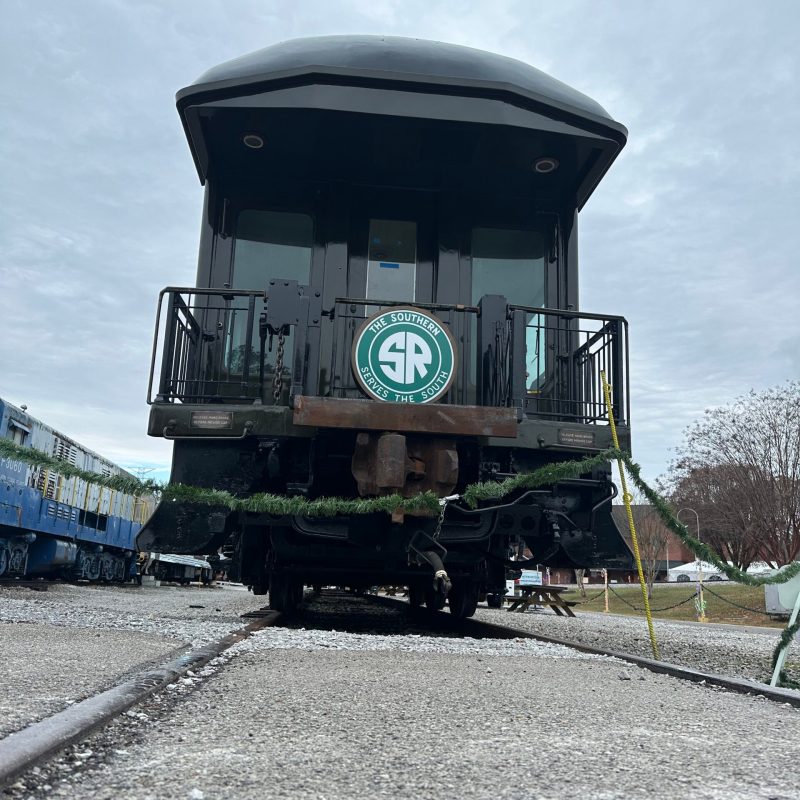 See the Newly Painted Office Car 21 in Southern Style