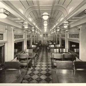 The modernised 1930s appearance of Southern Railway's heavyweight dining cars was still very opulent, enhanced with air conditioning.