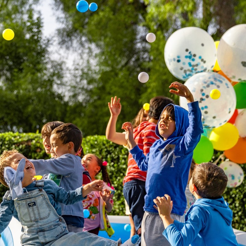 All Aboard for Thomas & Friends' Bubbly Adventure!
