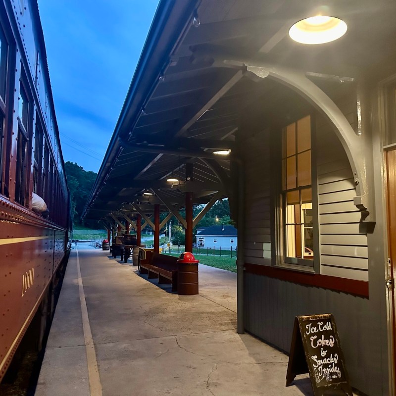 Experience Vintage Trains with Evening Ridge Runner