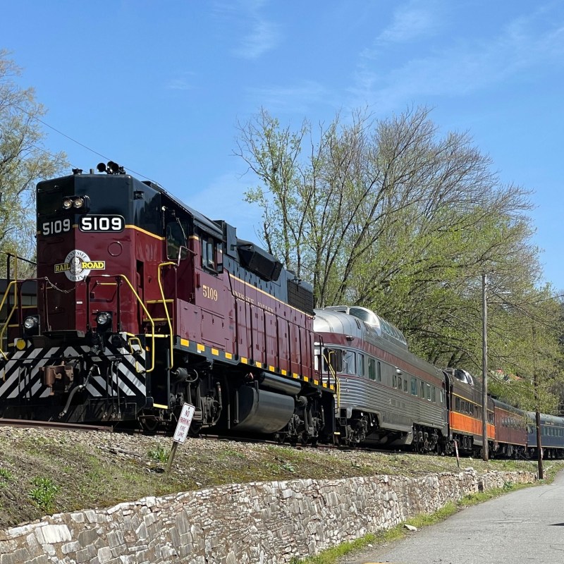 Fall Train Rides at TVRM This Weekend—Book Your Tickets!