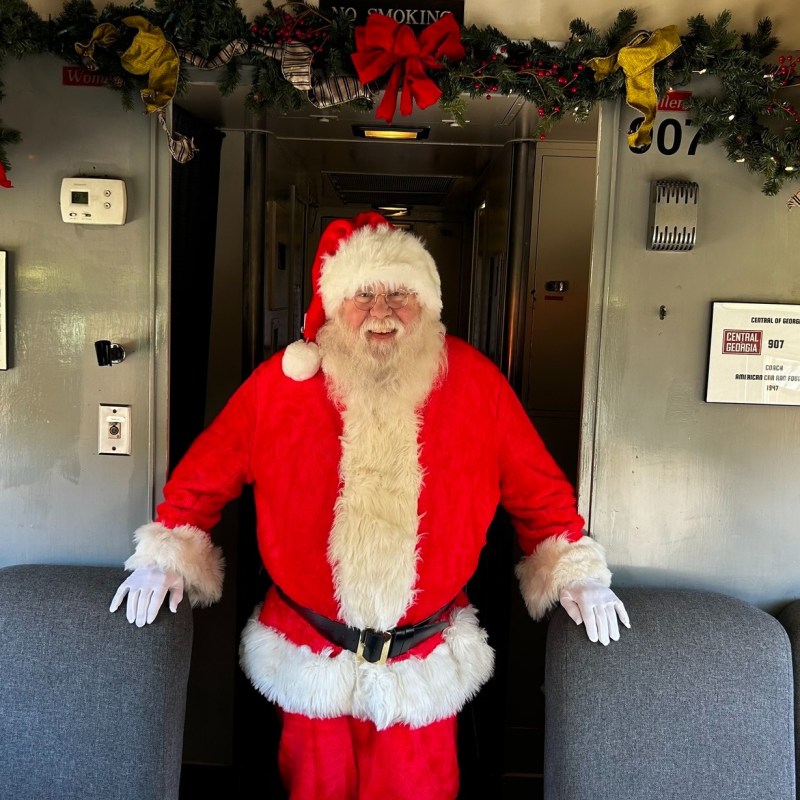 Book Your Holiday Train Ride Today
