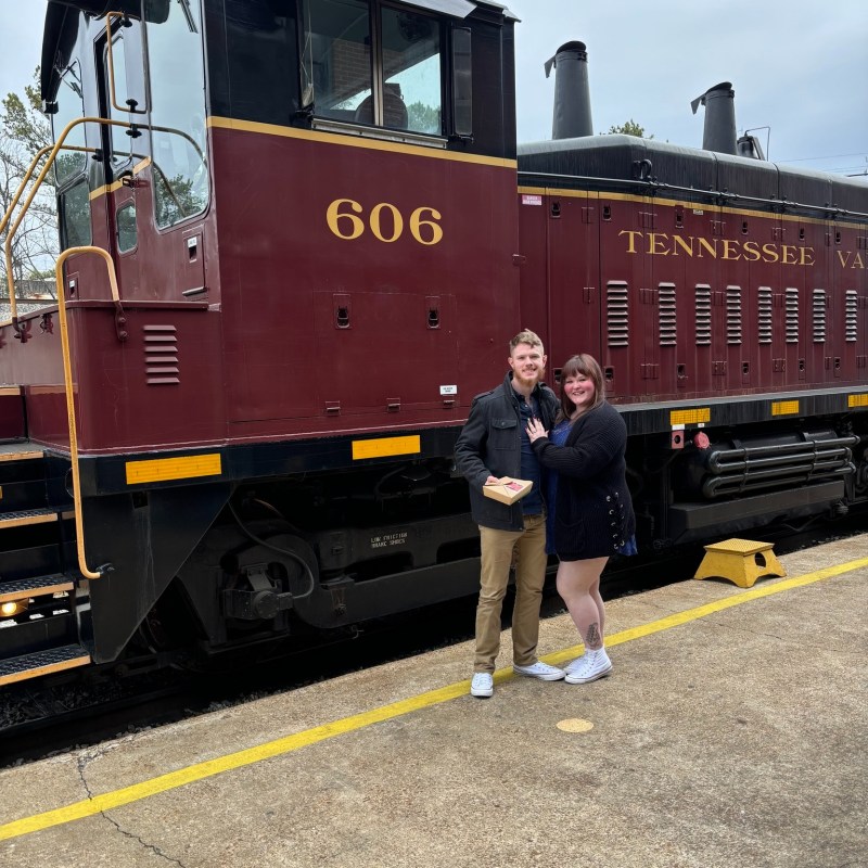 Romantic Train Proposals: Say “Yes” Aboard a Historic Steam Train